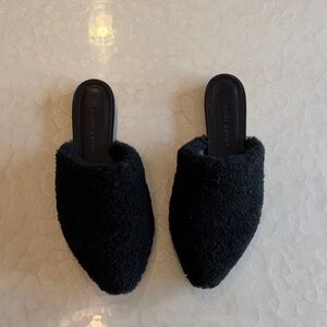 Jenni Kayne shearling Cozy Black Fuzzy slides